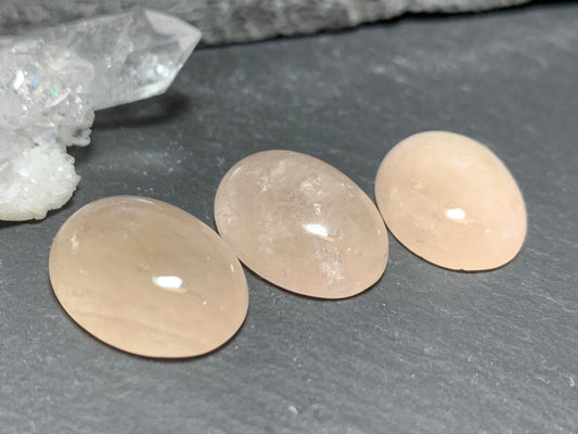Morganite oval 15x20mm cabochon - Calibrated cabochons