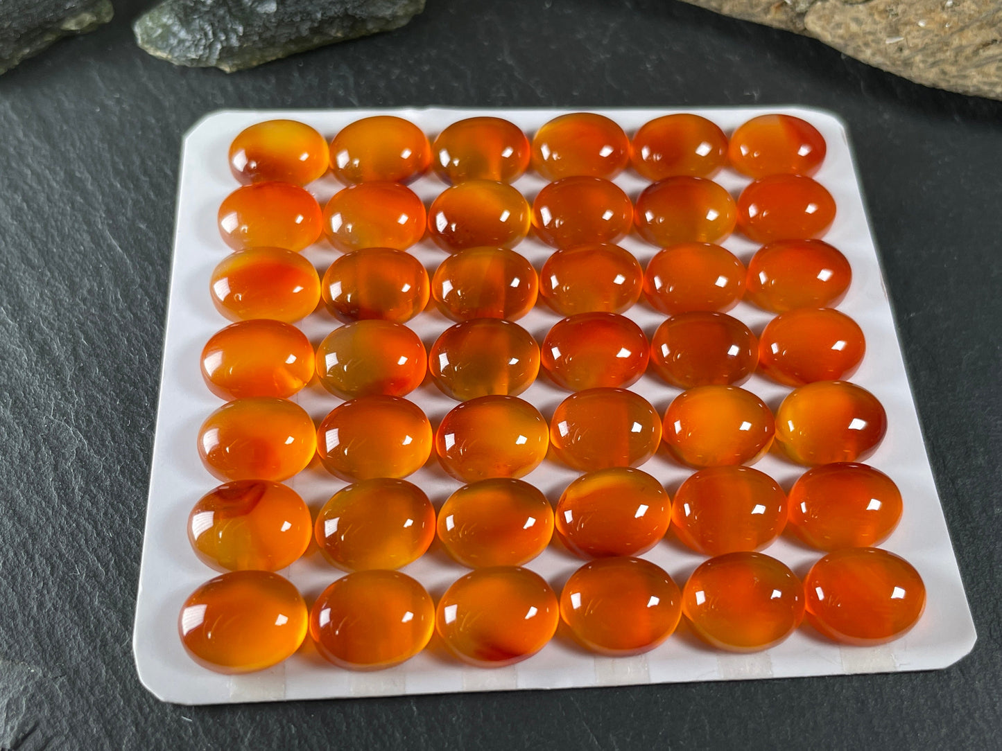 Carnelian oval 8x10mm cabochon - Calibrated cabochons