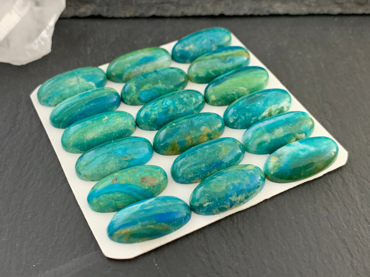 Opaline oval 10x20mm cabochon - Calibrated cabochons
