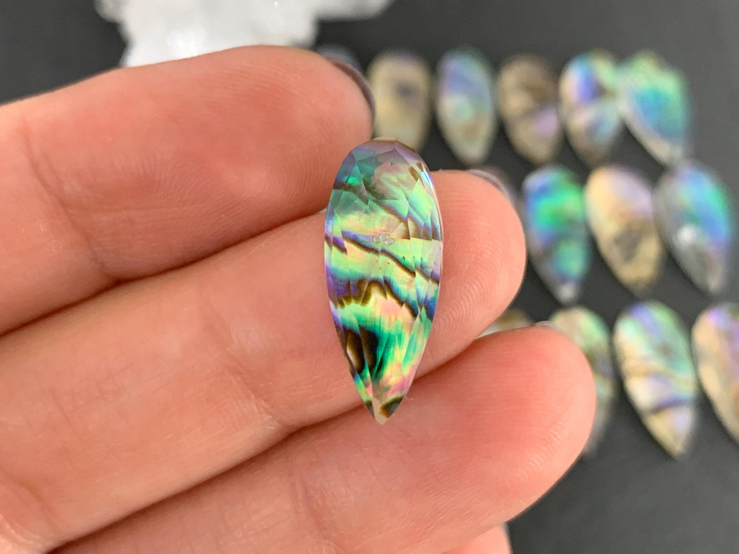 Faceted Abalone Crystal pear 8x20mm cabochon - Doublet cabochons
