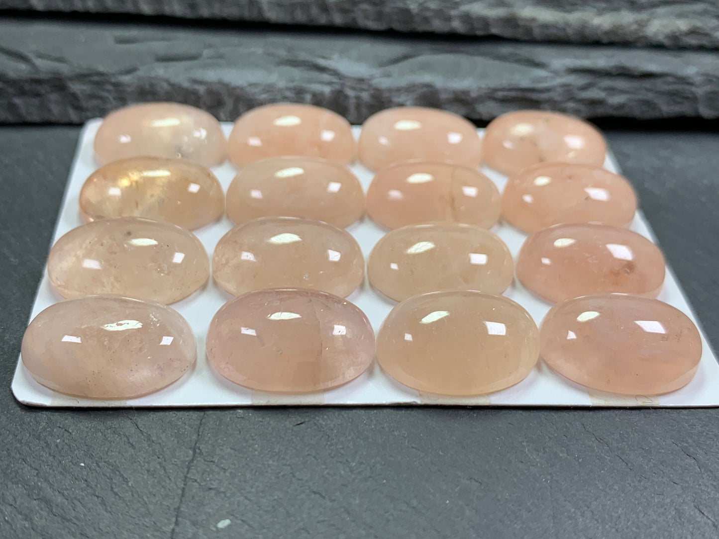 Morganite oval 15x20mm cabochon - Calibrated cabochons