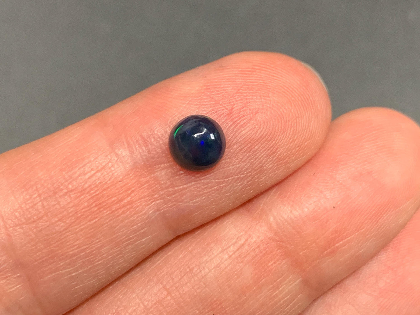 Ethiopian Opal round 6mm Cabochon
