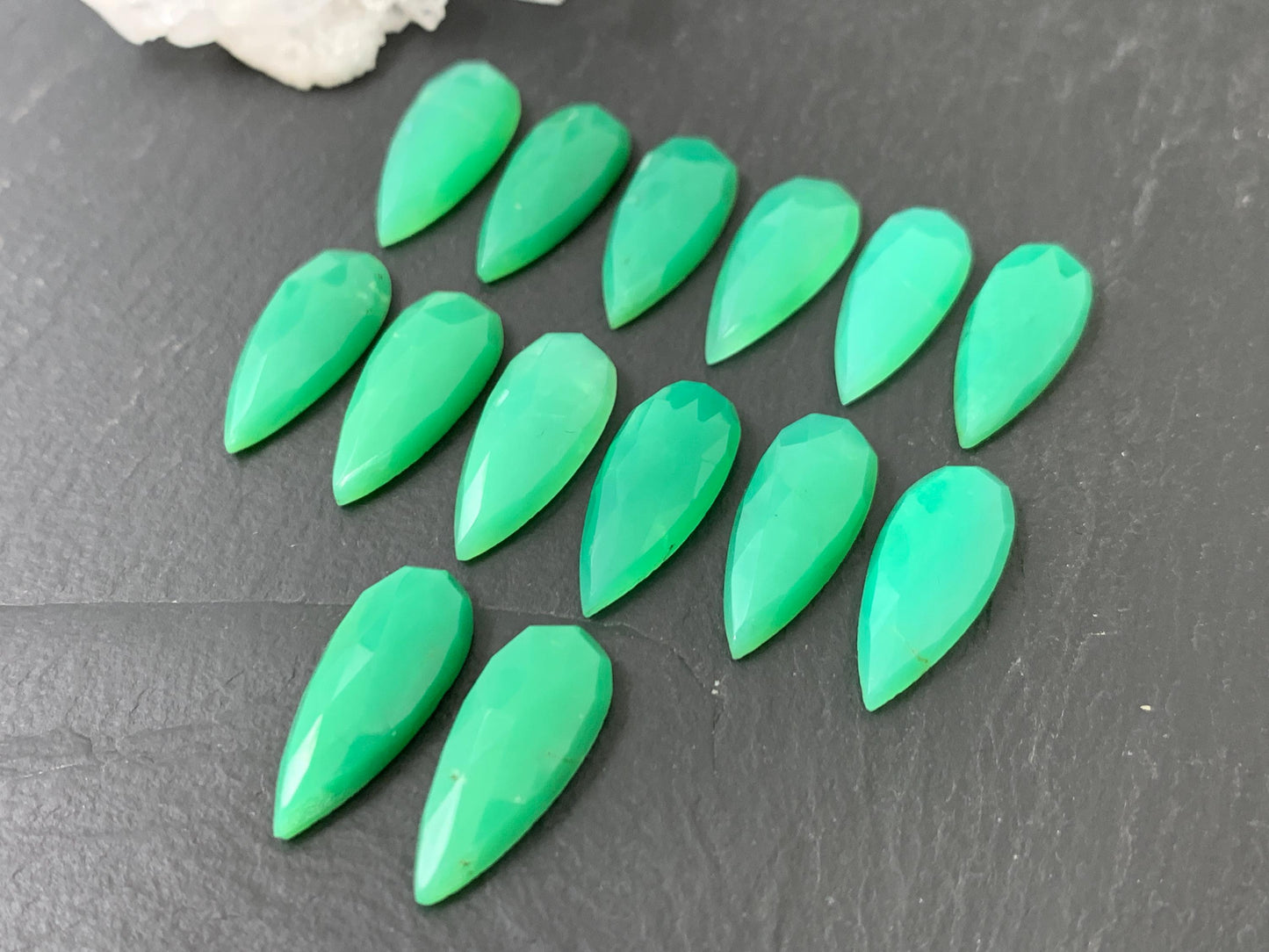 Faceted Chrysoprase pear 8x20mm cabochon