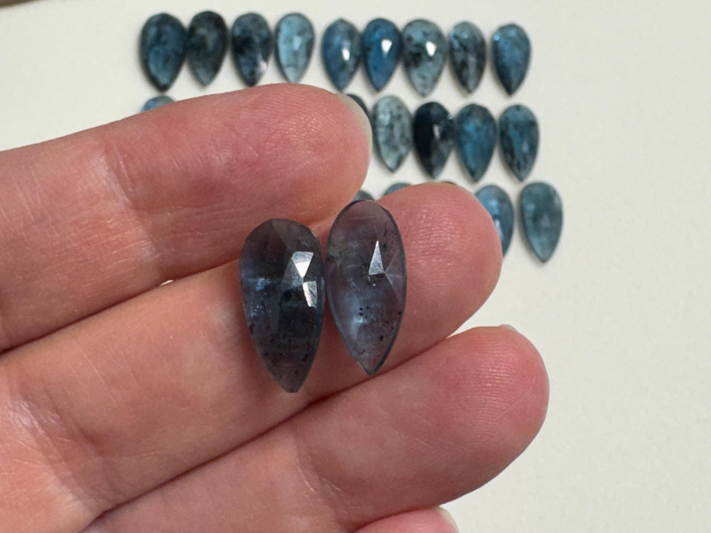 Faceted Moss Kyanite pear 7x15mm cabochon