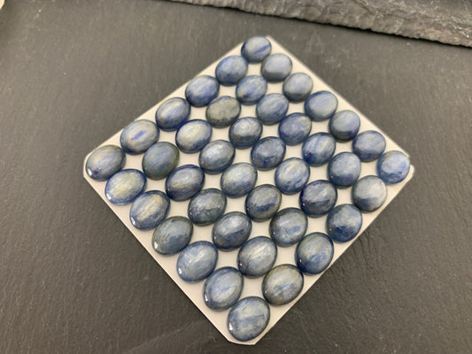Kyanite Cabochon: Natural Oval Gemstone (8x10mm)