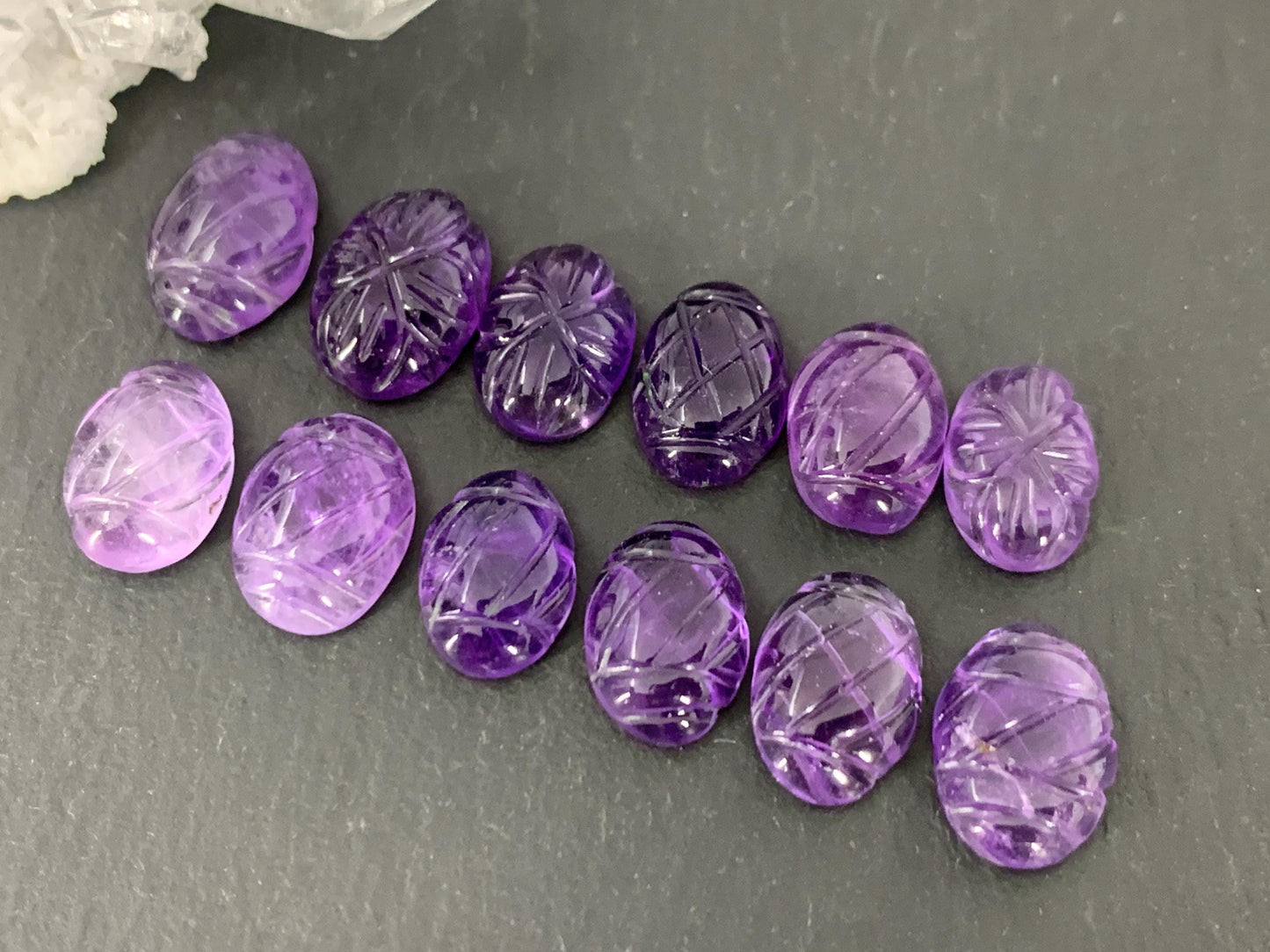 Amethyst carving cabochon - Handcarved cabochon/ W283-1
