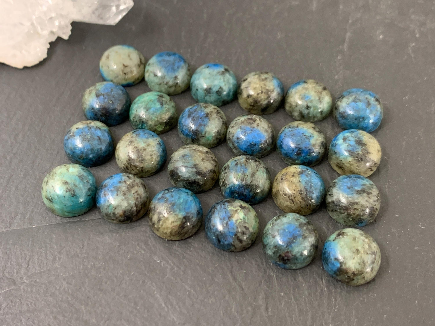 Azurite in Granite round 10mm cabochon - Calibrated cabochons.