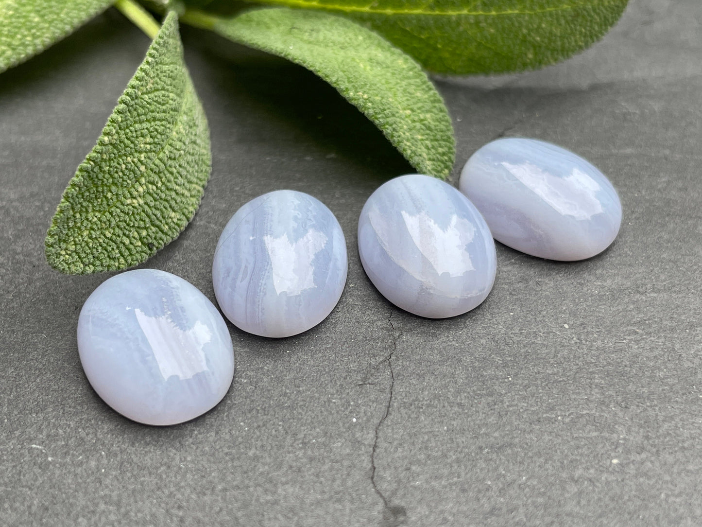Blue Lace Agate oval 12x16mm cabochon - Calibrated cabochons