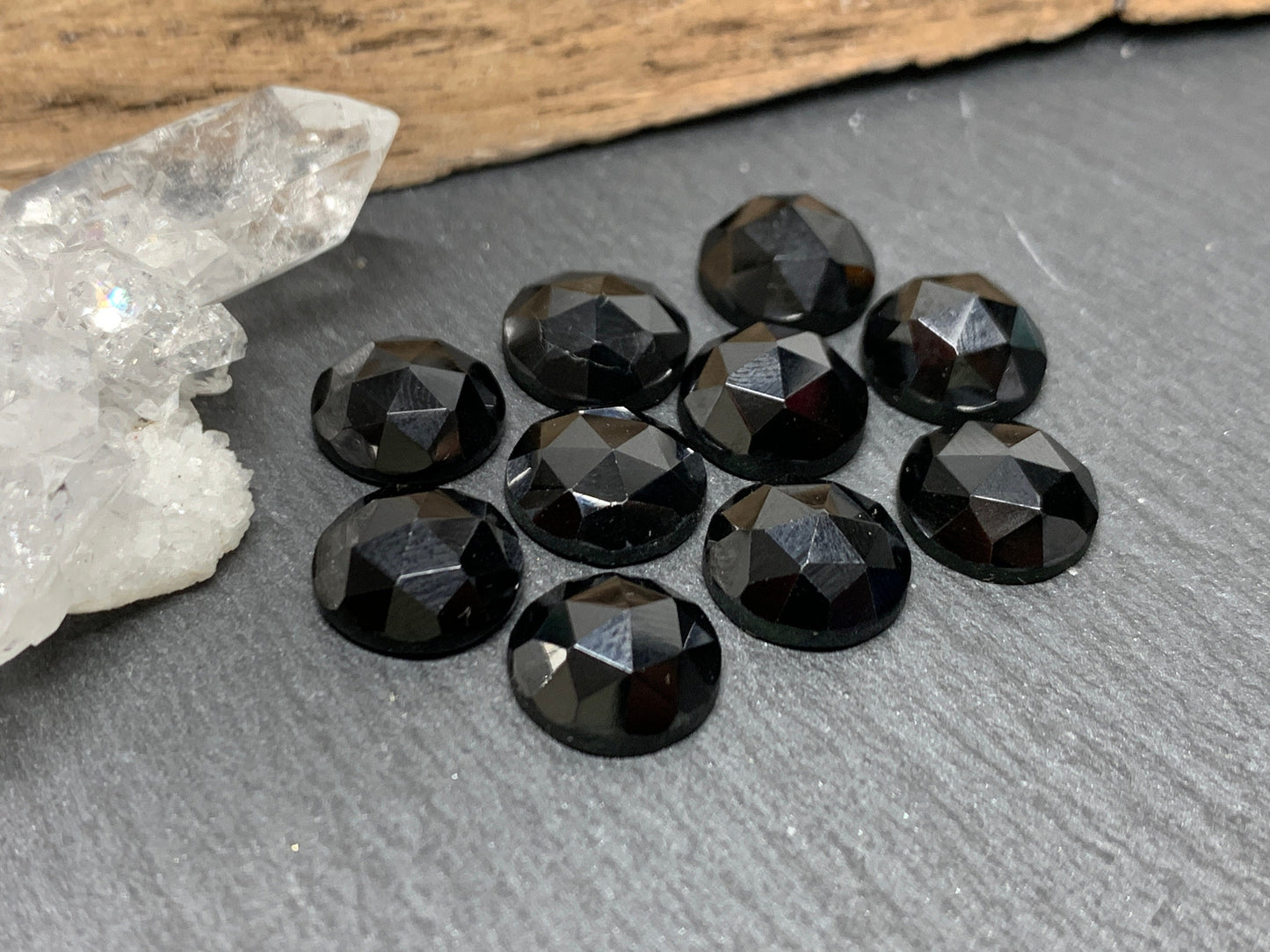 Faceted Black Spinel round 10mm cabochon - Calibrated cabochons