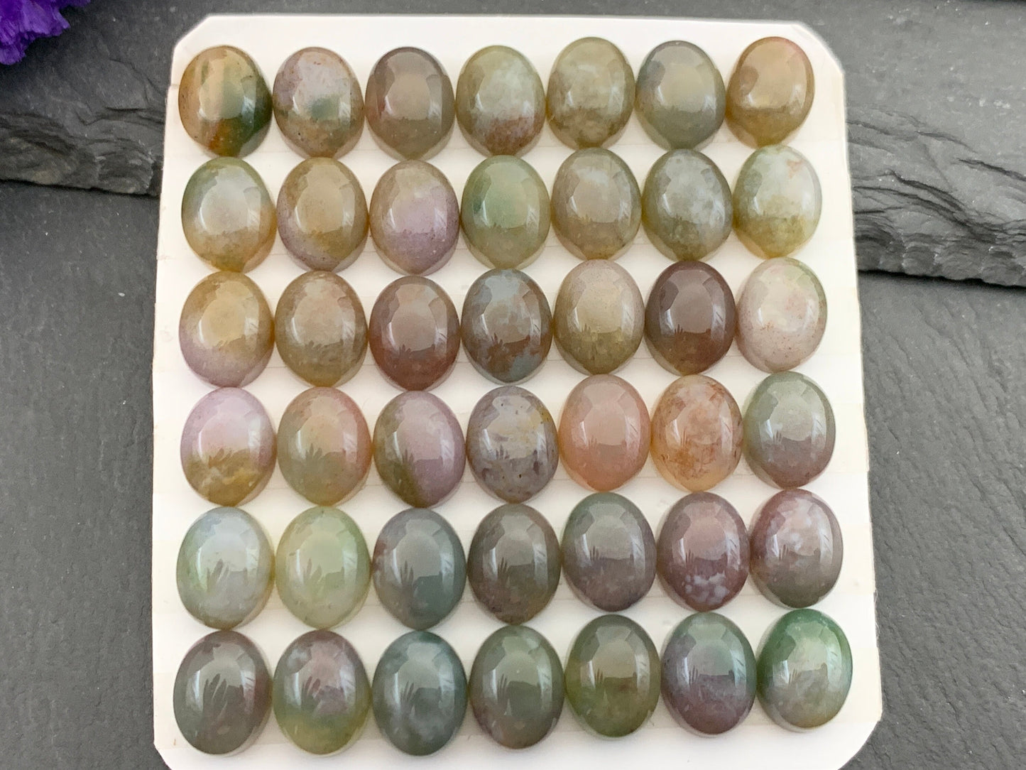 Blood Quartz oval 8x10mm cabochon - Calibrated cabochons