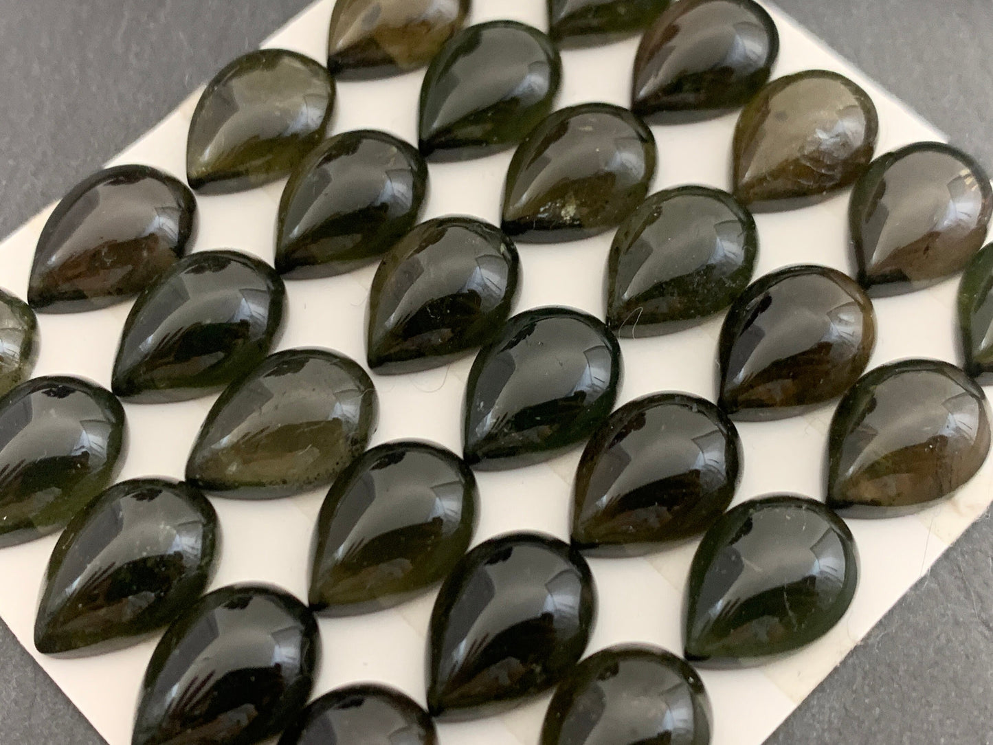 Smokey Green Tourmaline pear 10x14mm cabochon - Calibrated cabochons