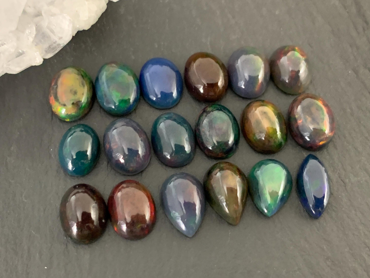 Ethiopian Opal oval, pear 7-9mm cabochon