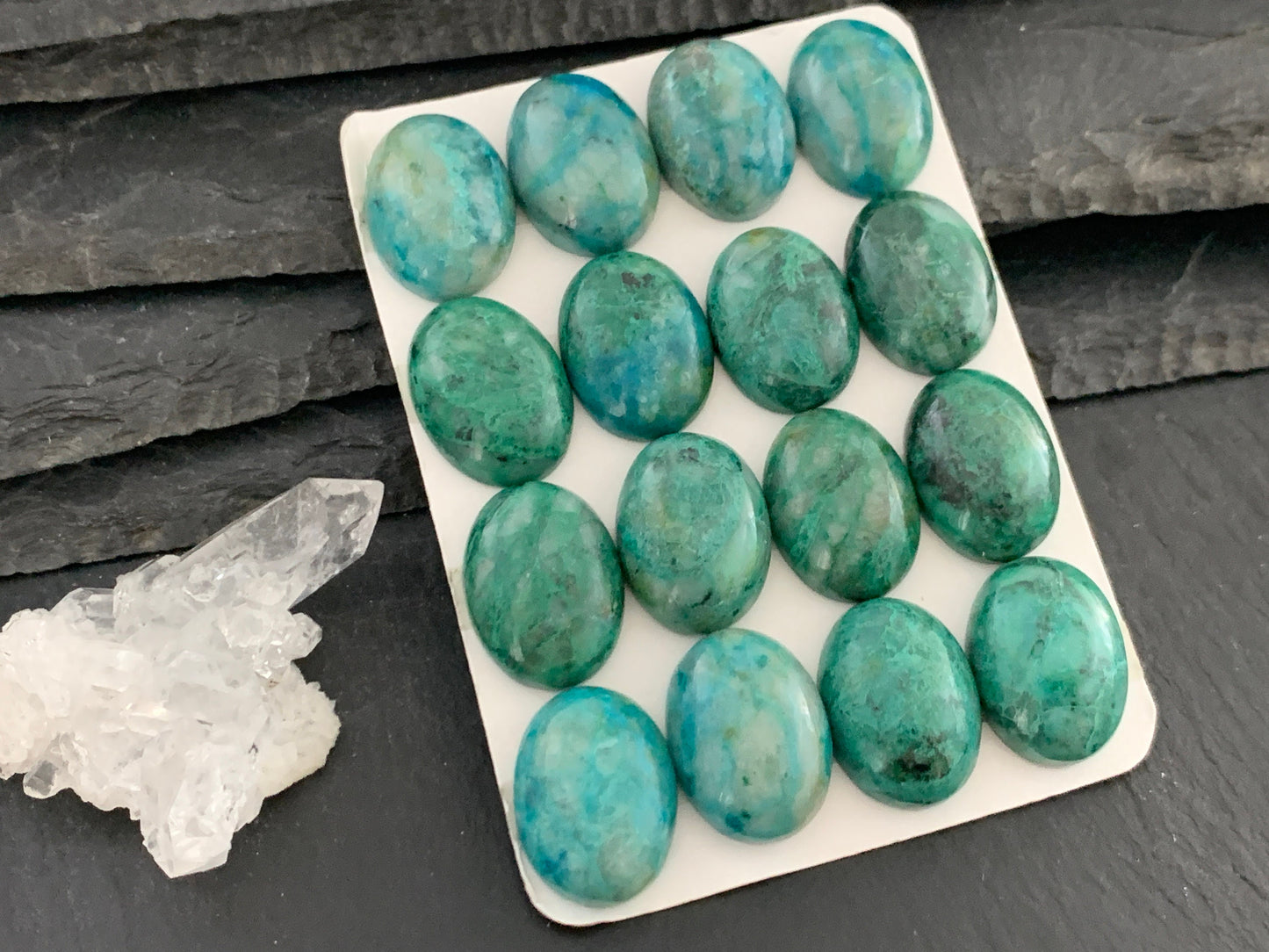 Opaline oval 15x20mm cabochon - Calibrated cabochons