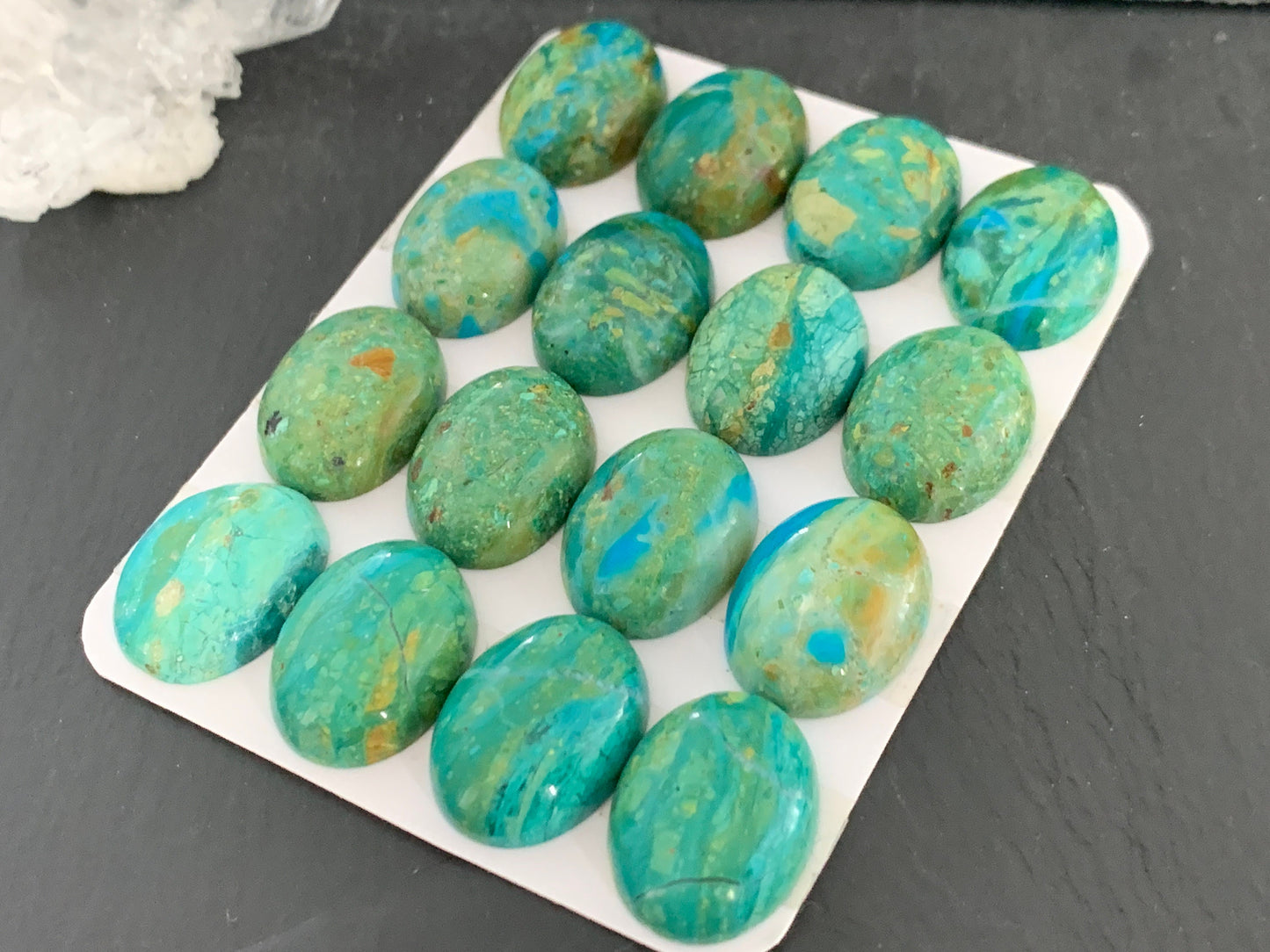Opaline oval 15x20mm cabochon- Calibrated cabochons