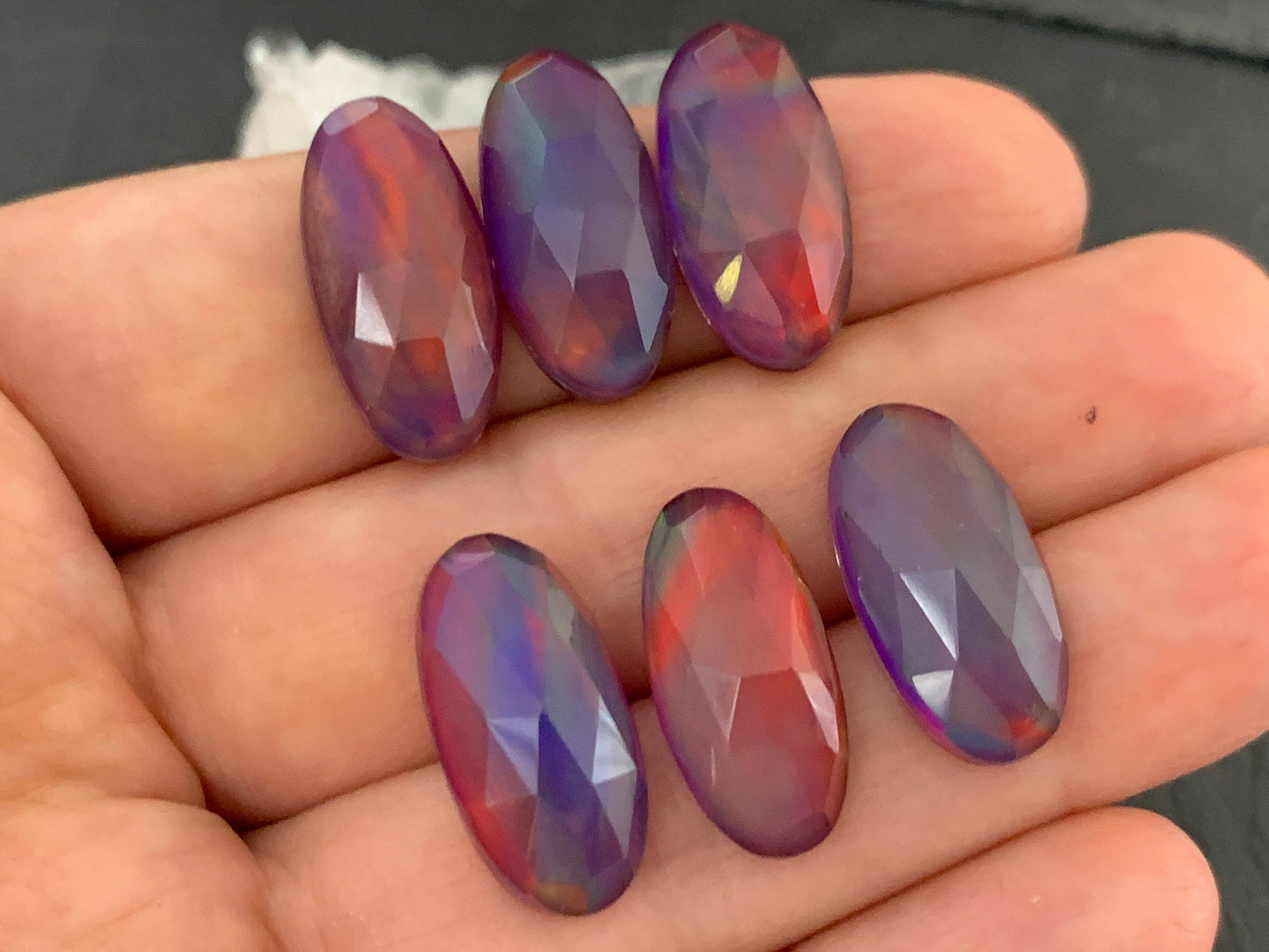 Faceted Aurora Opal oval 10x20mm cabochon - Doublet cabochon