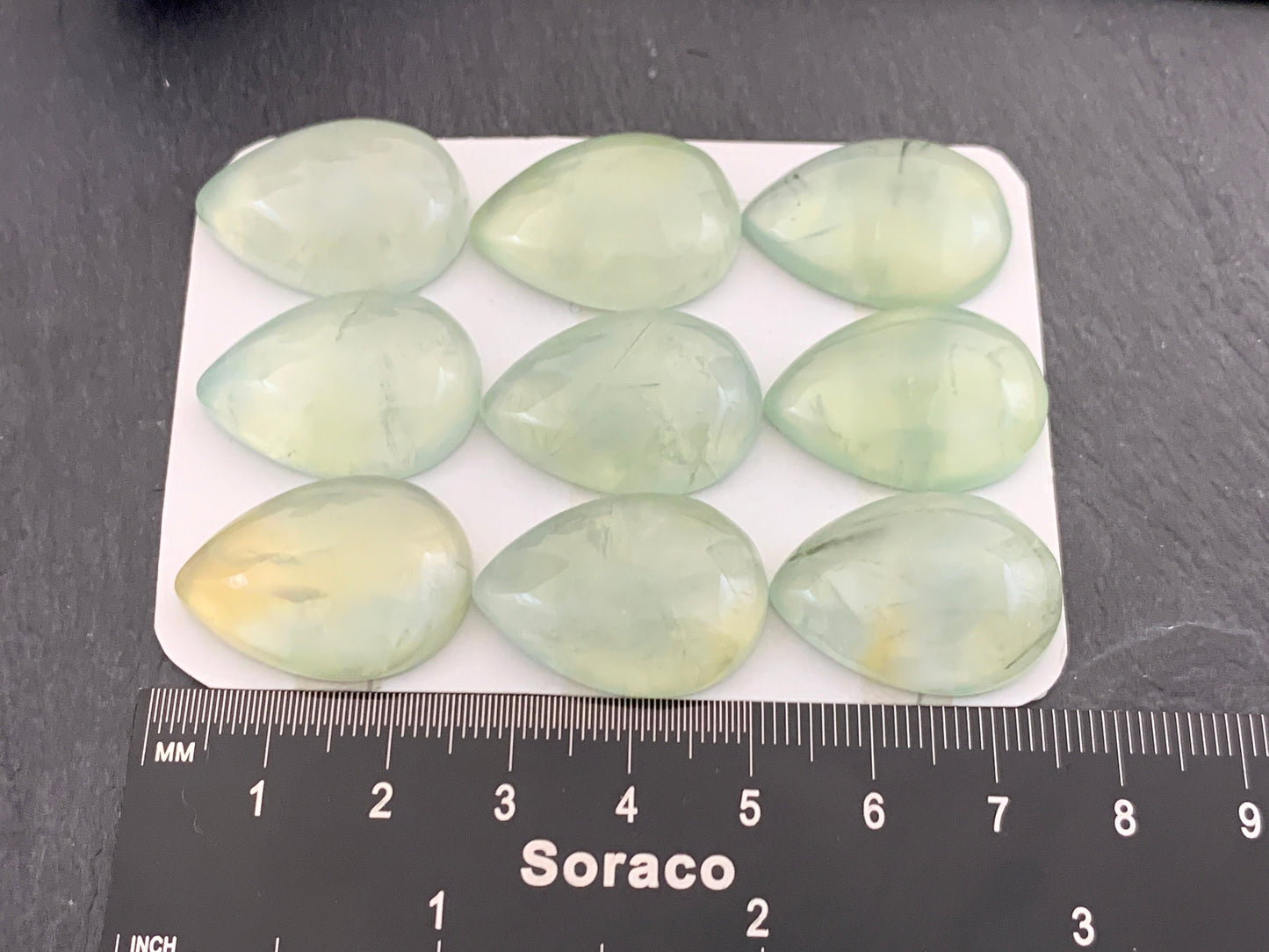 Prehnite pear 18x25mm cabochon - Calibrated cabochons