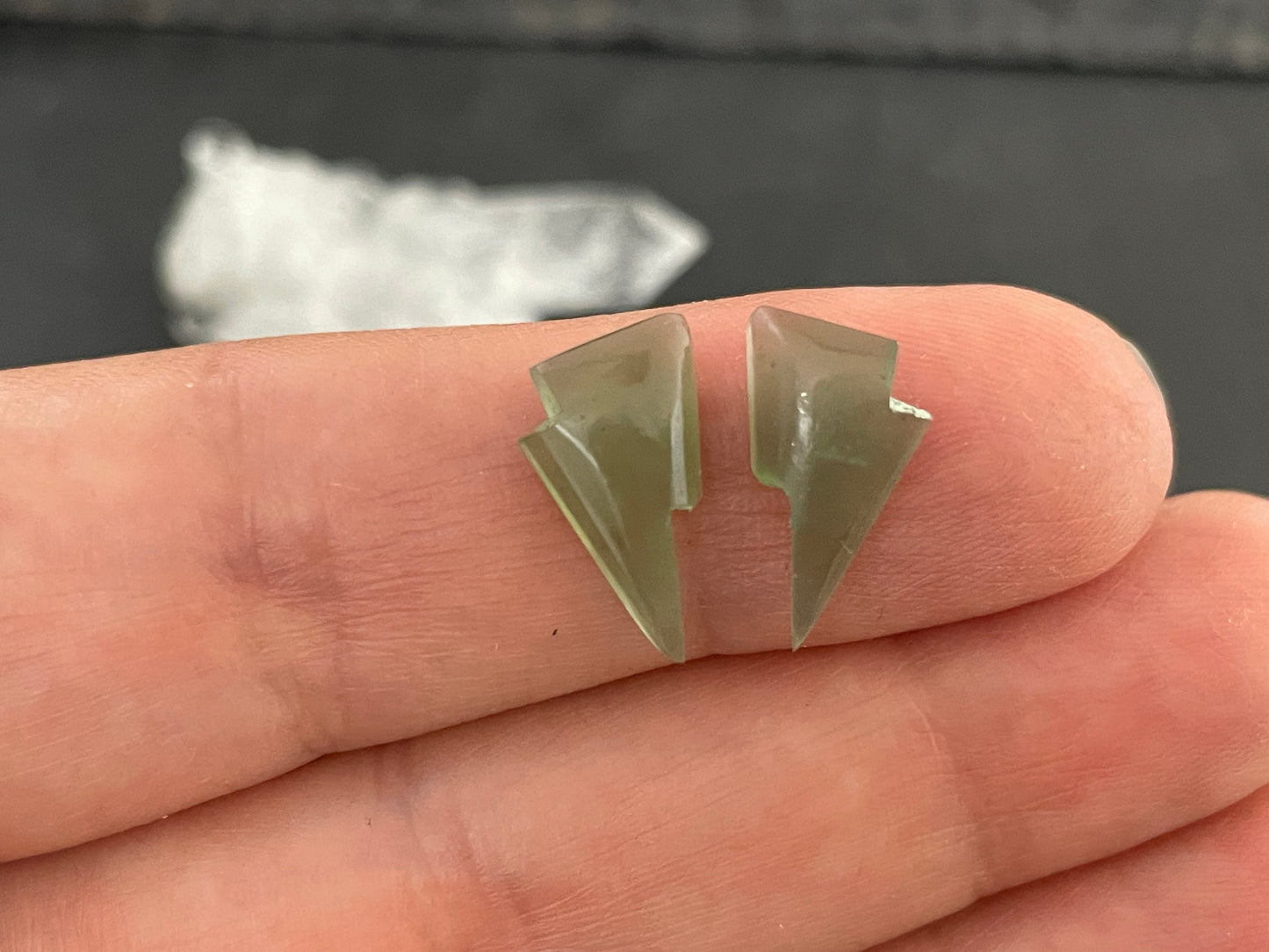 Serpentine lightning bolt 8x14mm cabochon