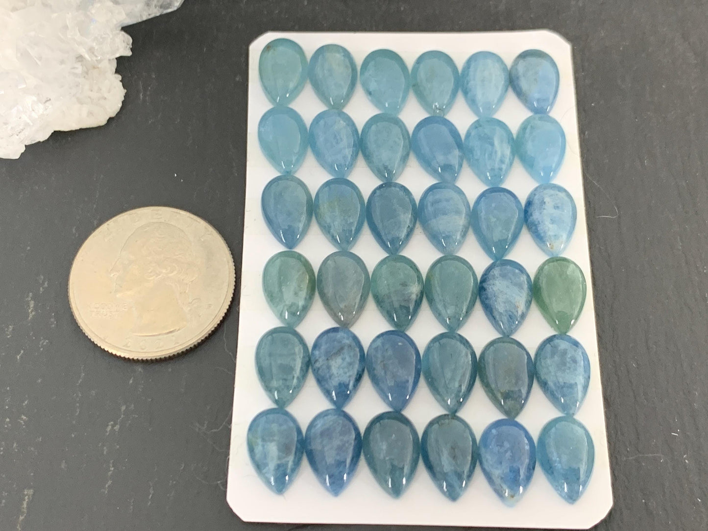 Aquamarine pear 8x12mm cabochon - Calibrated cabochons