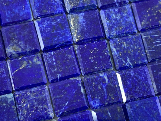 Flat Lapis Lazuli square 10mm cabochon with faceted edge - Calibrated cabochons