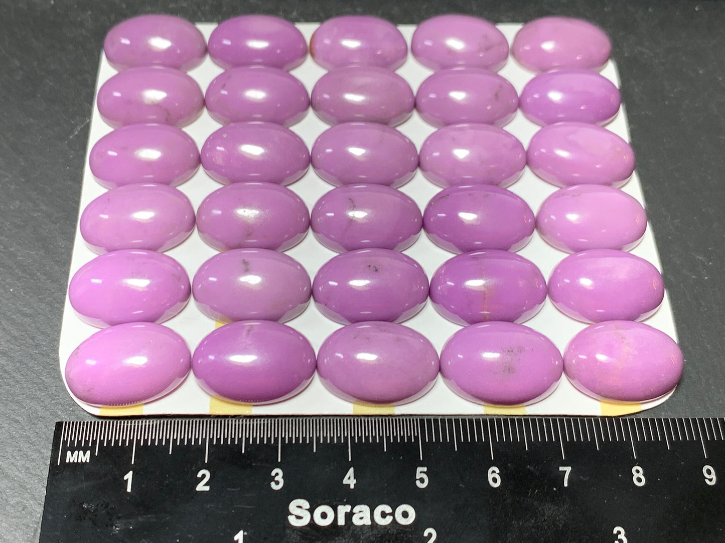 Phosphosiderite oval 13x18mm Cabochon - Calibrated cabochons