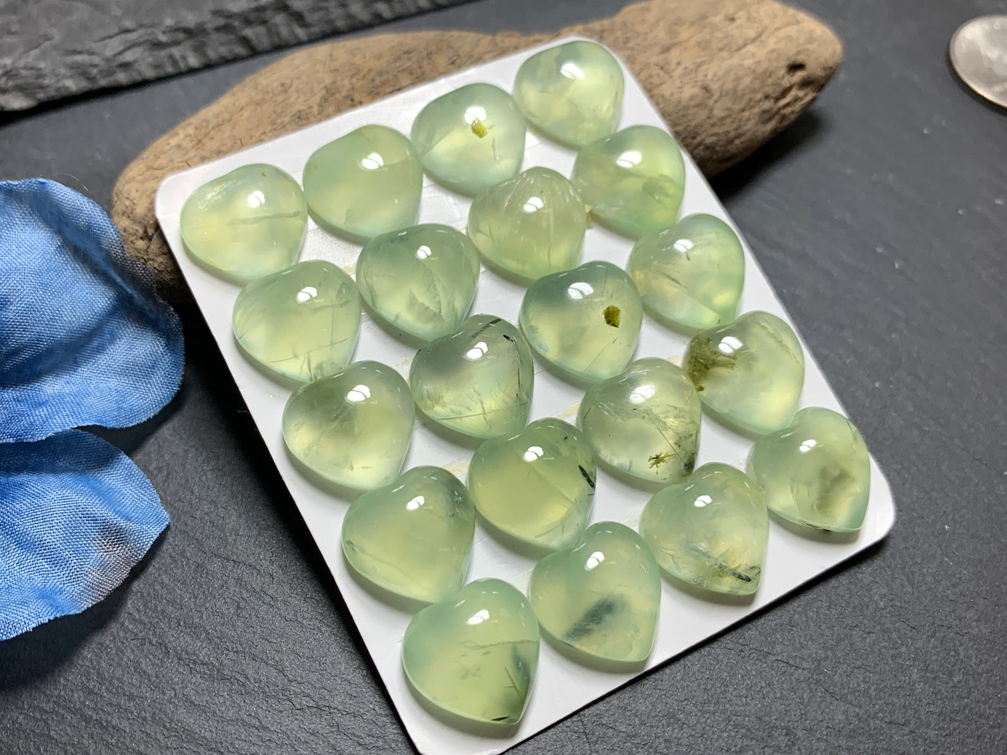 Prehnite heart 15mm cabochon - Calibrated Cabochons