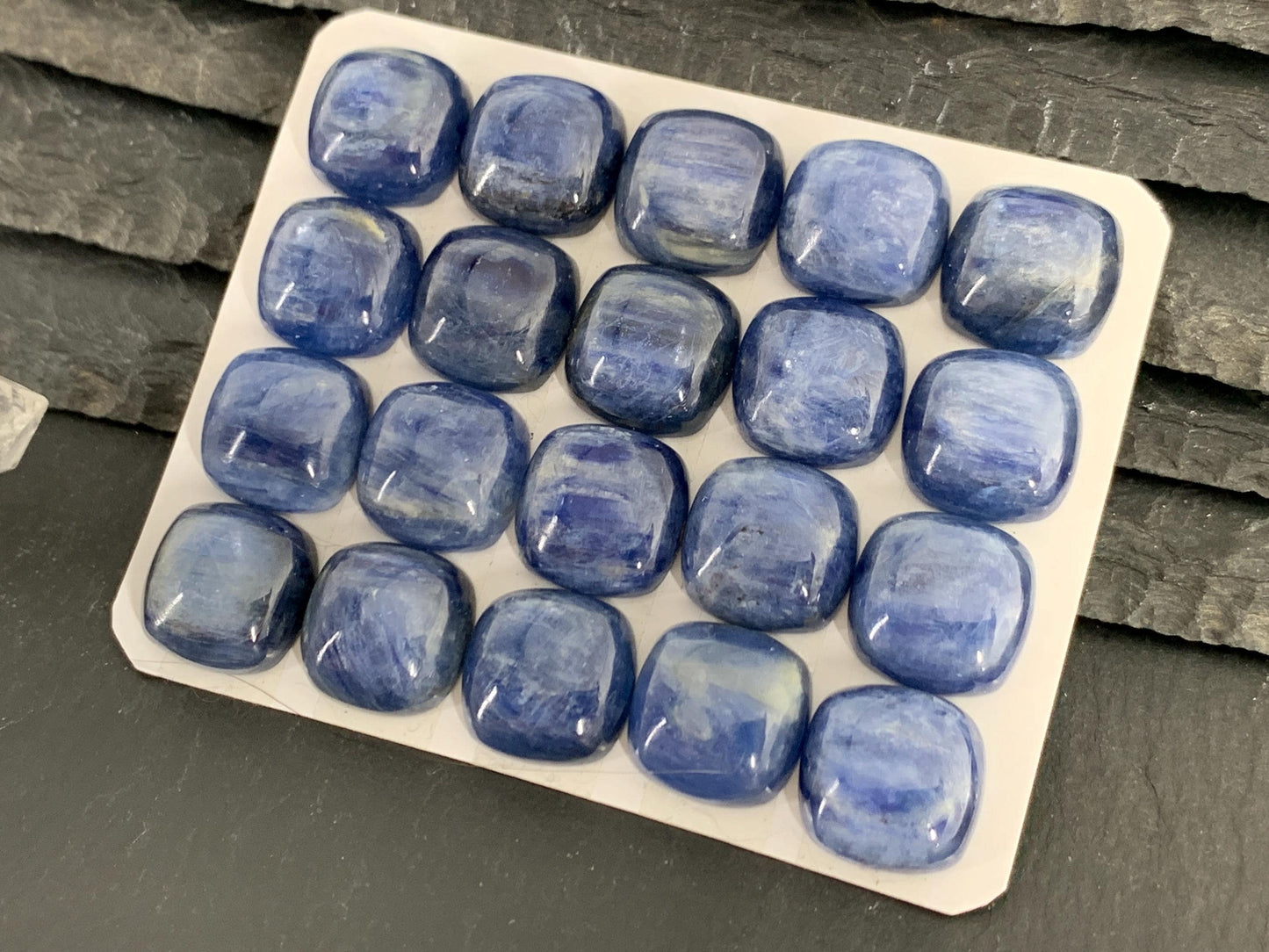 Kyanite square cushion 14mm cabochon - Calibrated cabochons