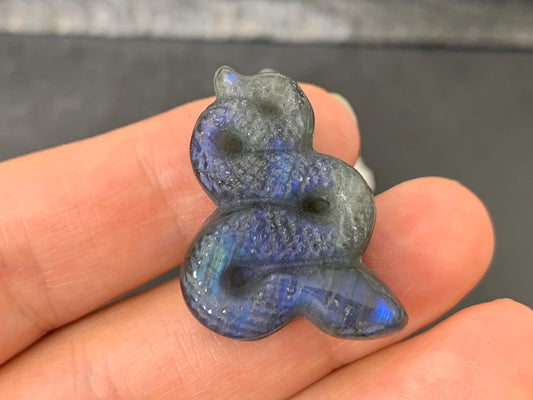 Labradorite Snake cabochon - Snake Carving