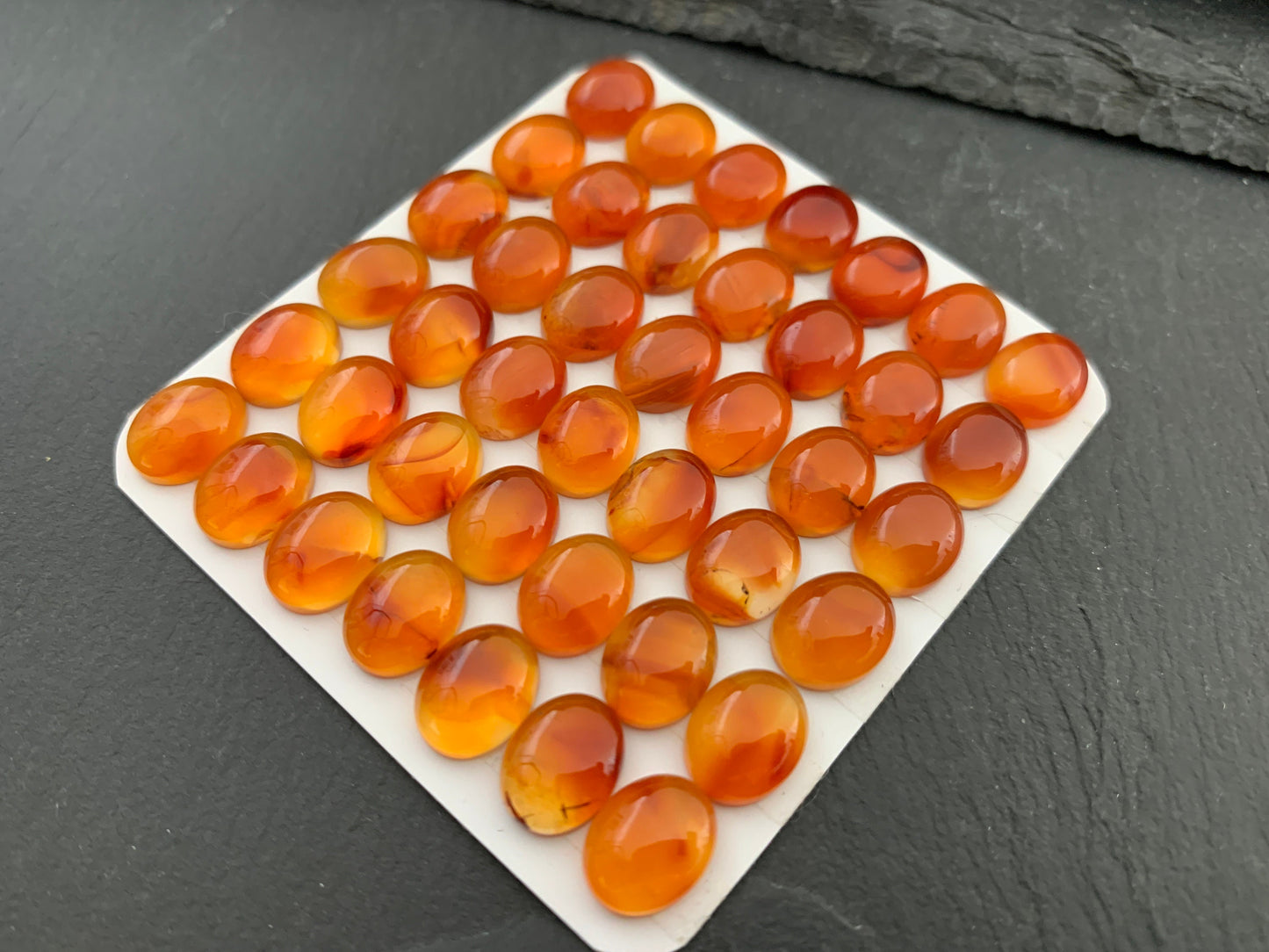 Carnelian oval 8x10mm cabochon - Calibrated cabochons