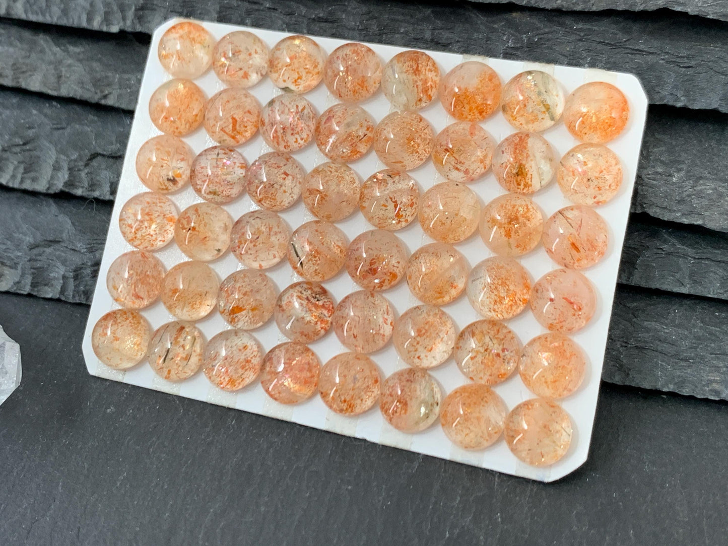 Sunstone round 8mm cabochon - Calibrated cabochons