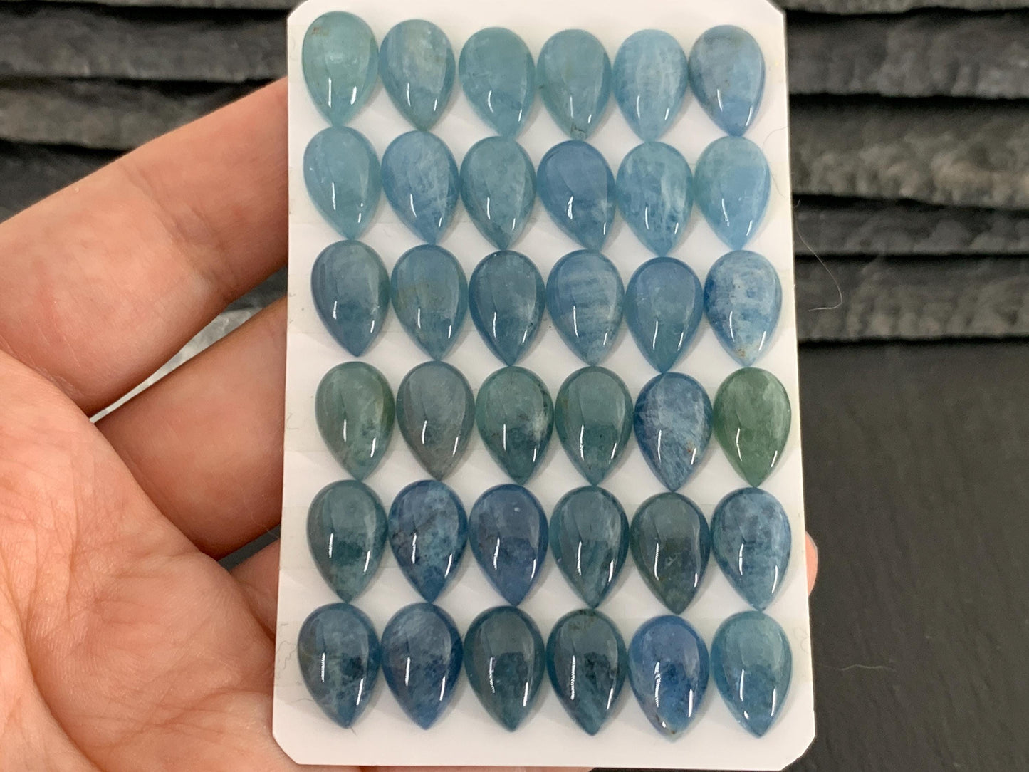 Aquamarine pear 8x12mm cabochon - Calibrated cabochons