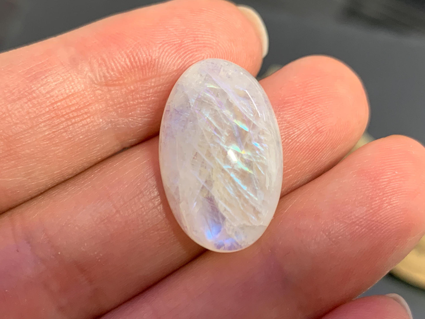 Rainbow Moonstone oval 22x14x7mm cabochon