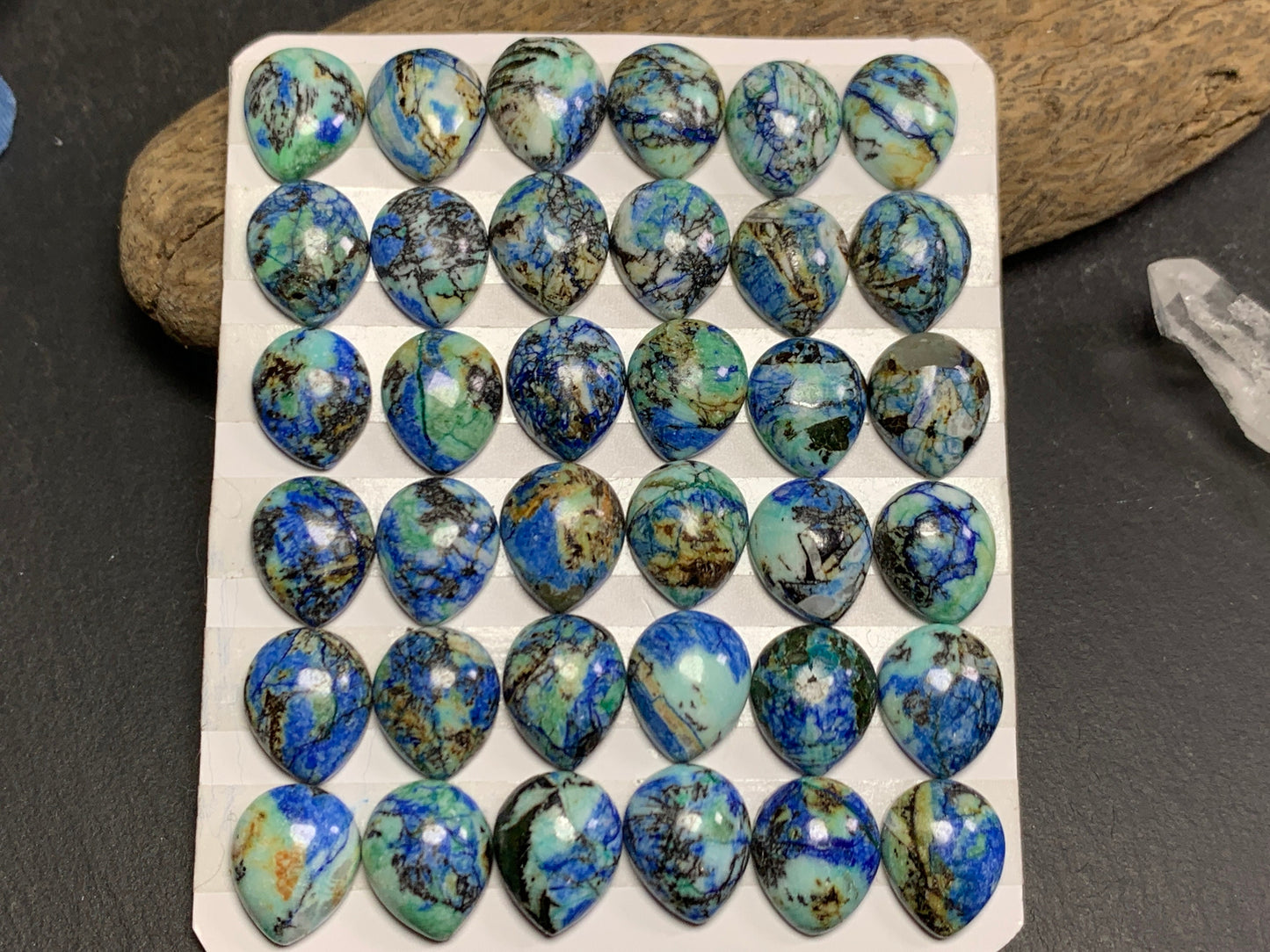 Azurite pear 10x12mm cabochon from Peru - Calibrated cabochons