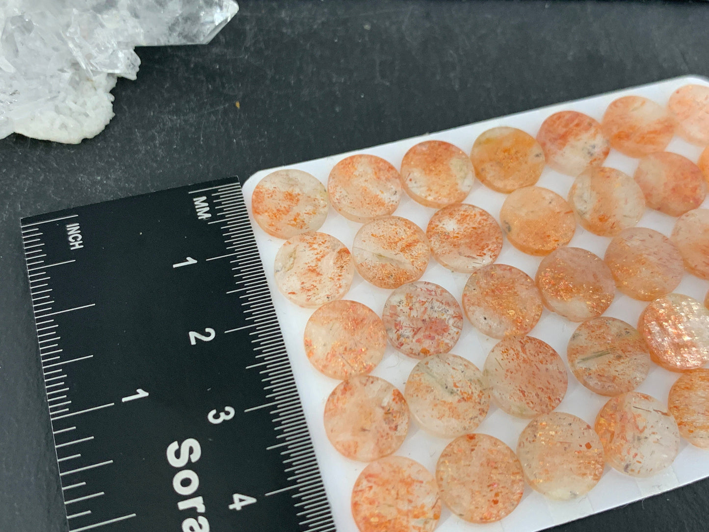 Flat Sunstone round 10mm cabochon - Calibrated cabochons