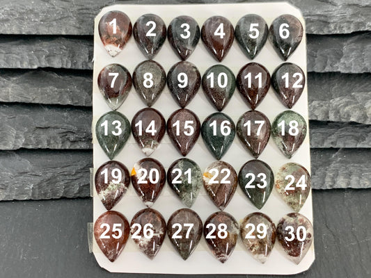 Green Phantom Crystal pear 10x14mm cabochon - Calibrated cabochons