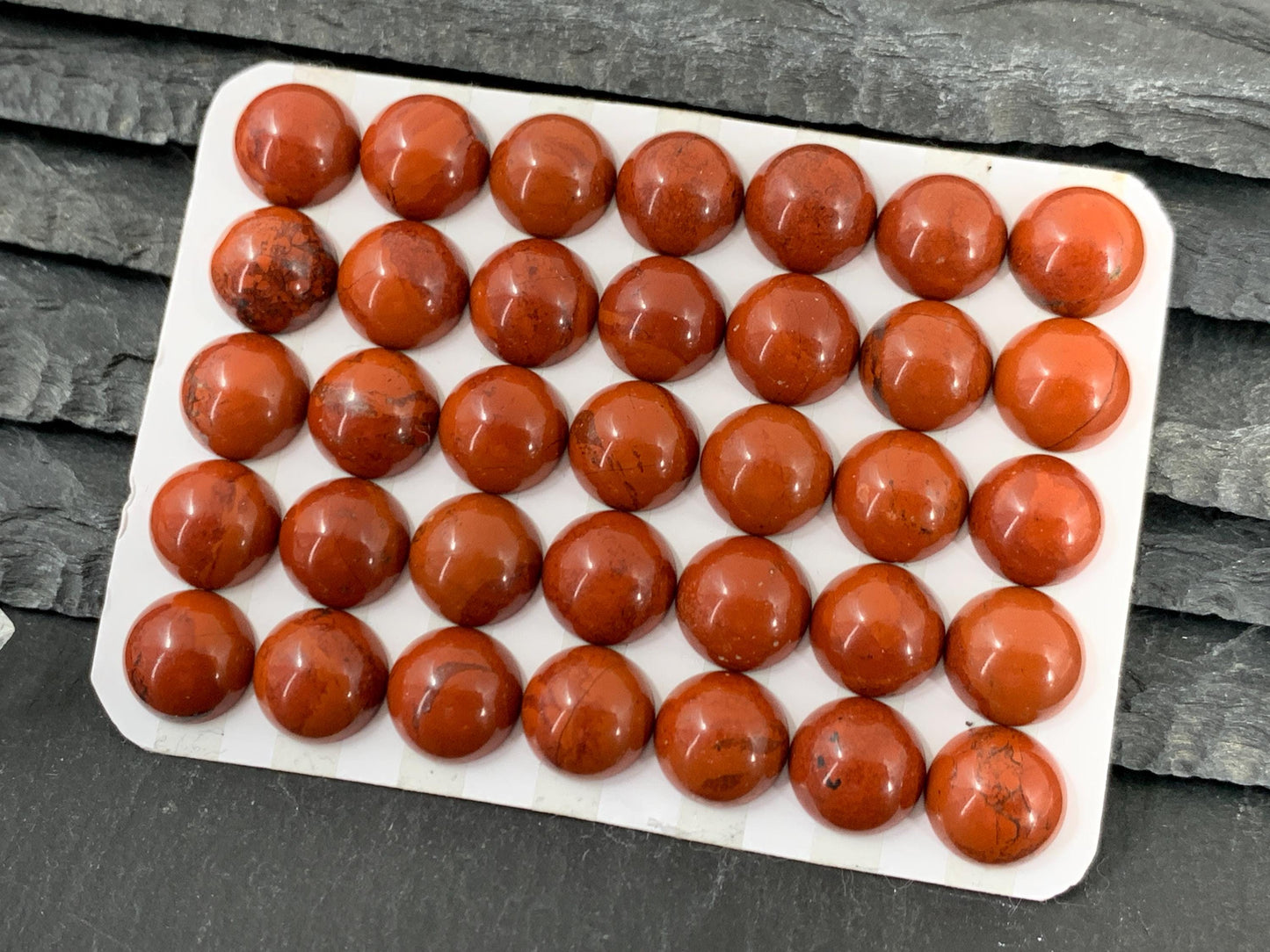 Red Jasper round 10mm cabochon - Calibrated cabochons