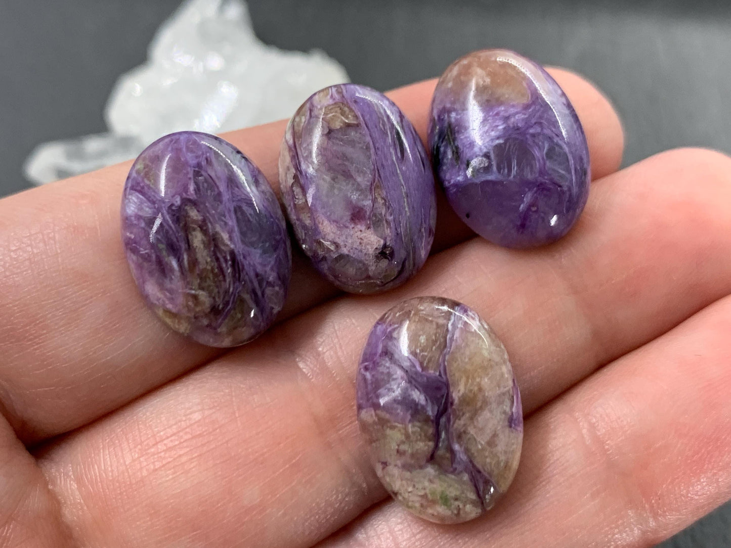 Charoite oval 13x18mm cabochon