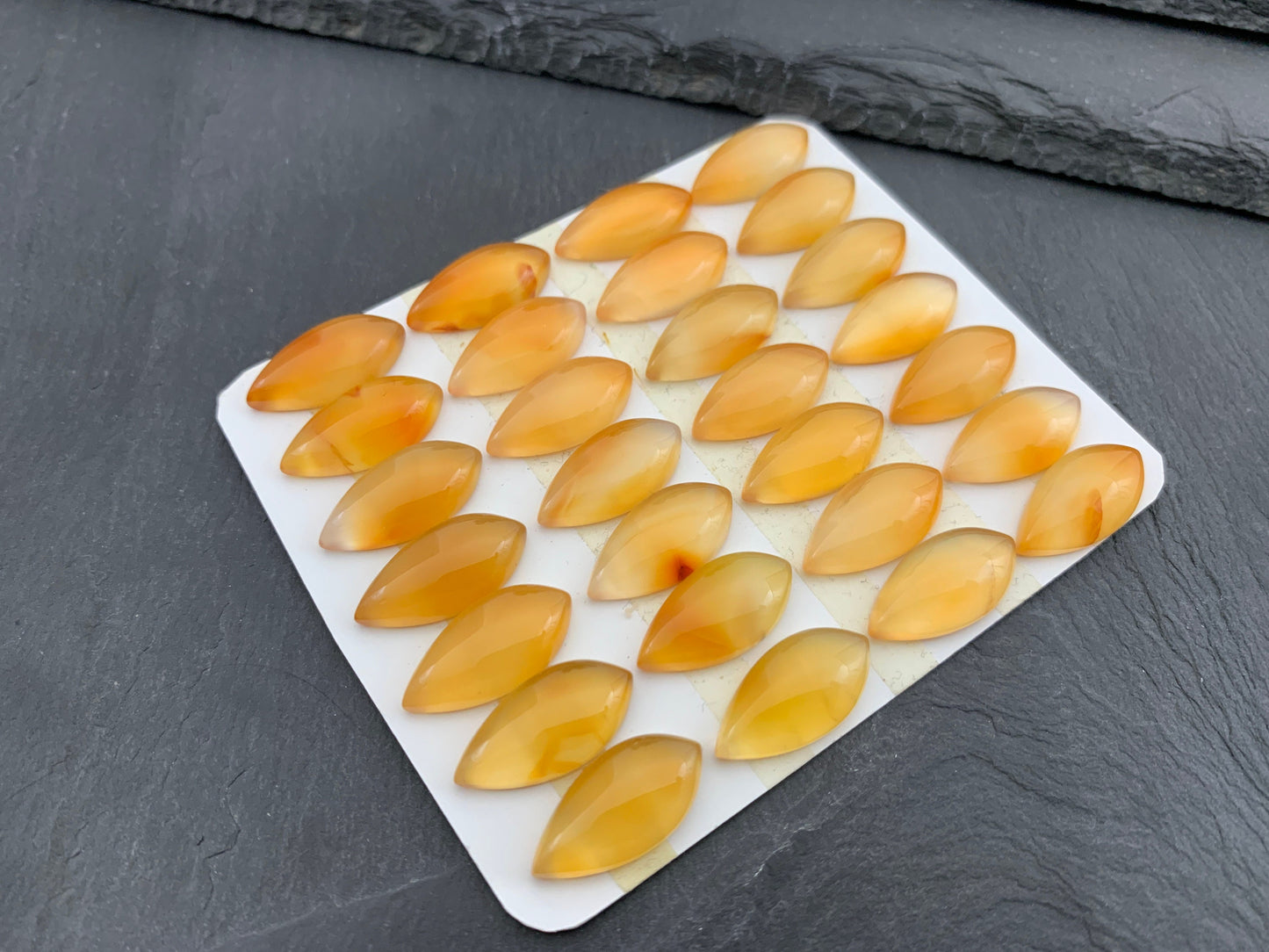 Carnelian miss asia 10x20mm cabochon - Calibrated cabochons