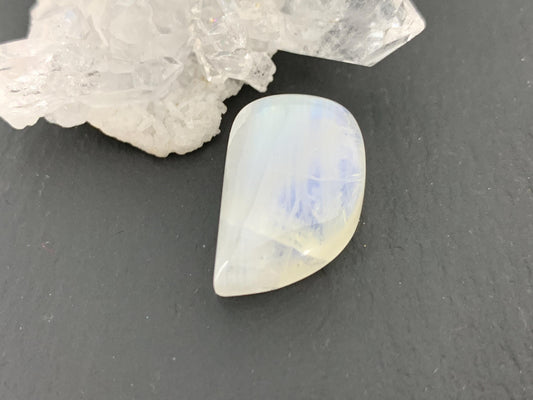 Rainbow Moonstone 21x13x8mm cabochon