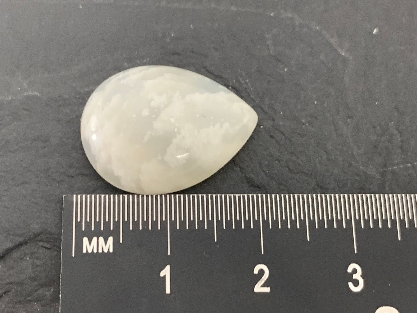 White MoonStone pear 15x20mm cabochon - Calibrated cabochons