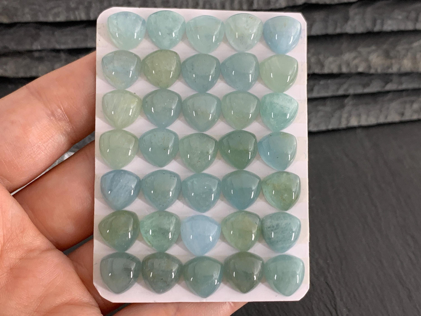 Aquamarine curved triangle 10mm cabochon - Calibrated cabochons