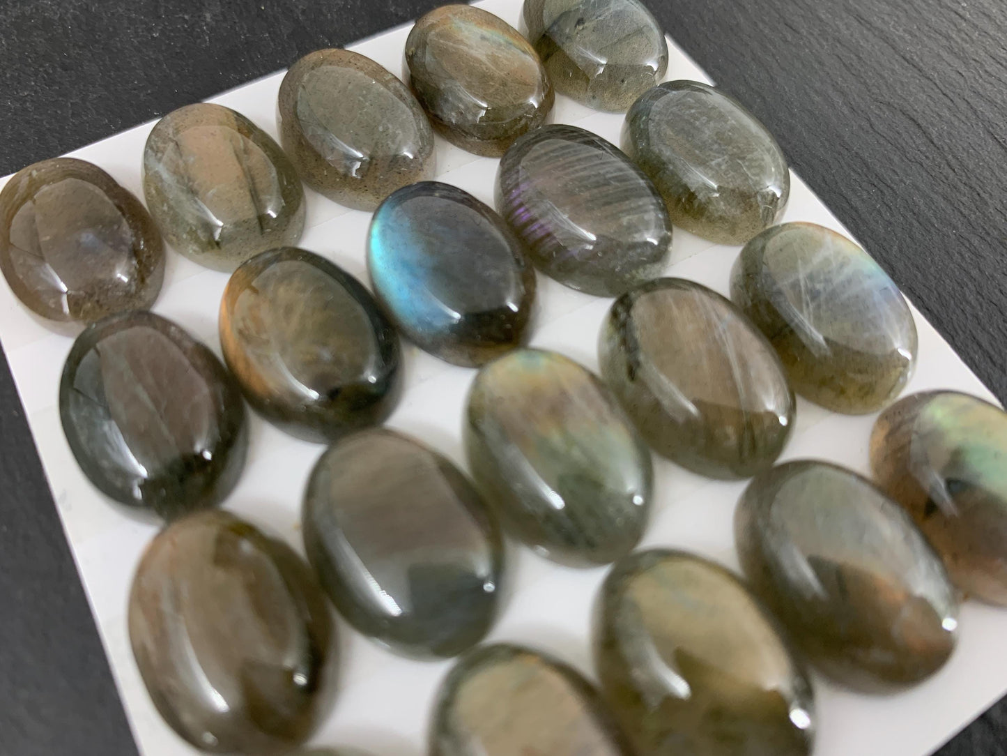 Labradorite oval 13x18mm cabochon - Calibrated cabochons