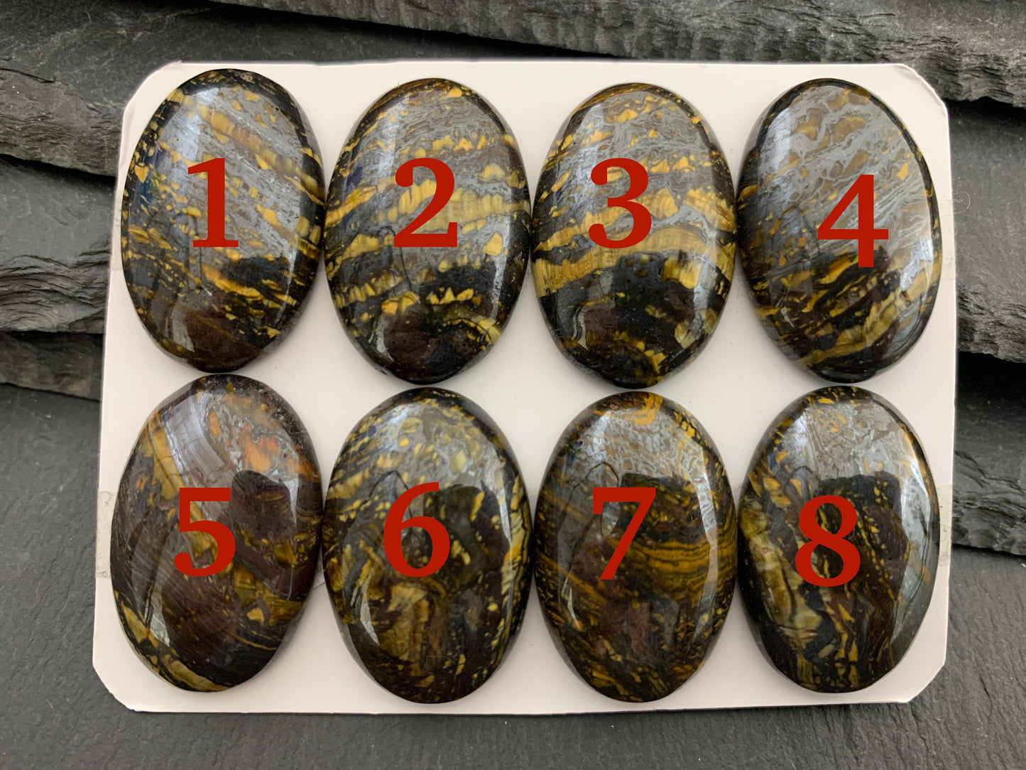 Tiger Iron oval 20x30mm cabochon - Calibrated cabochons