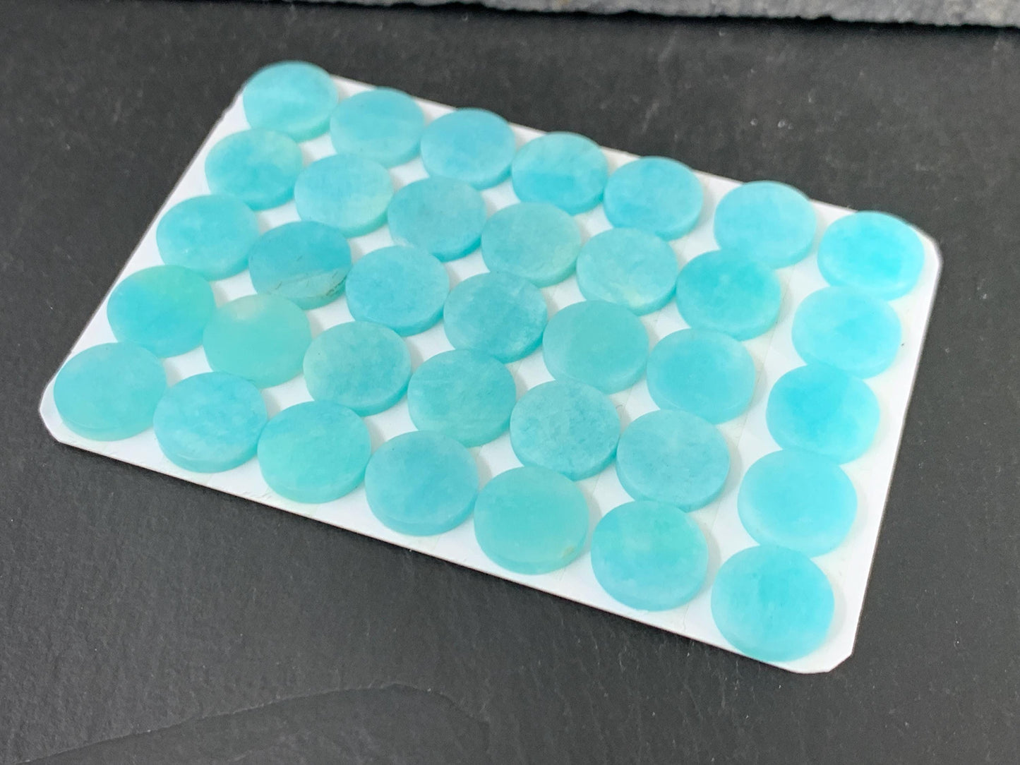 Flat Amazonite round 10mm cabochon - Calibrated cabochons