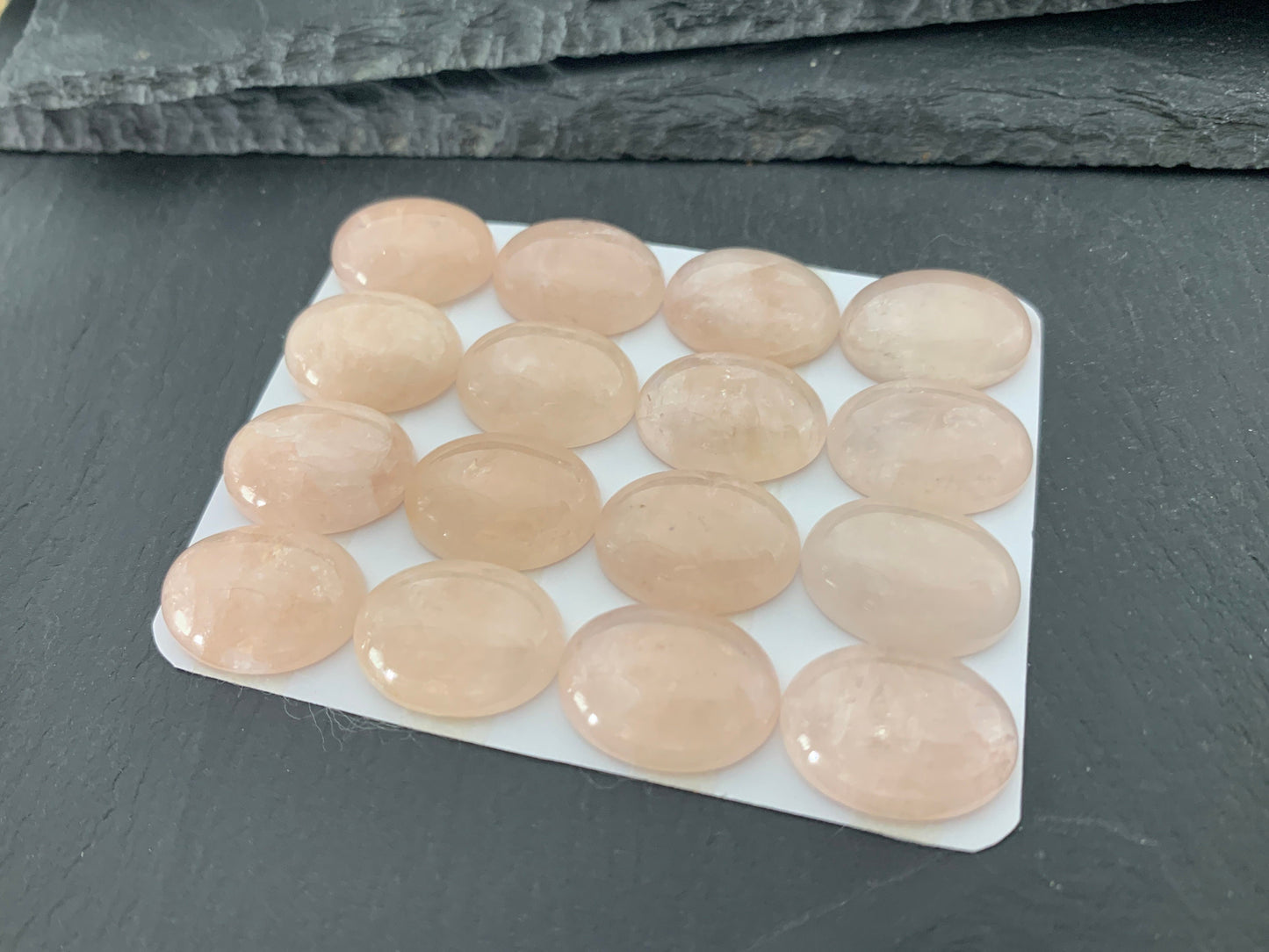 Morganite oval 15x20mm cabochon - Calibrated cabochons