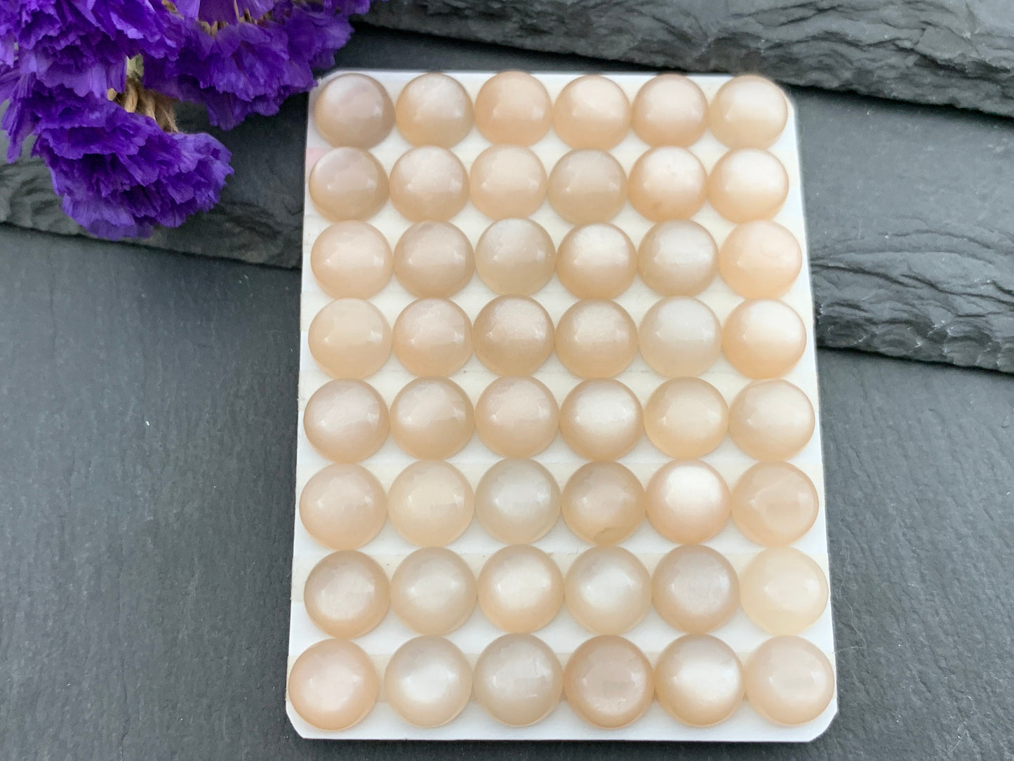 Peach Moonstone round 6 & 8mm Cabochon - Calibrated cabochons