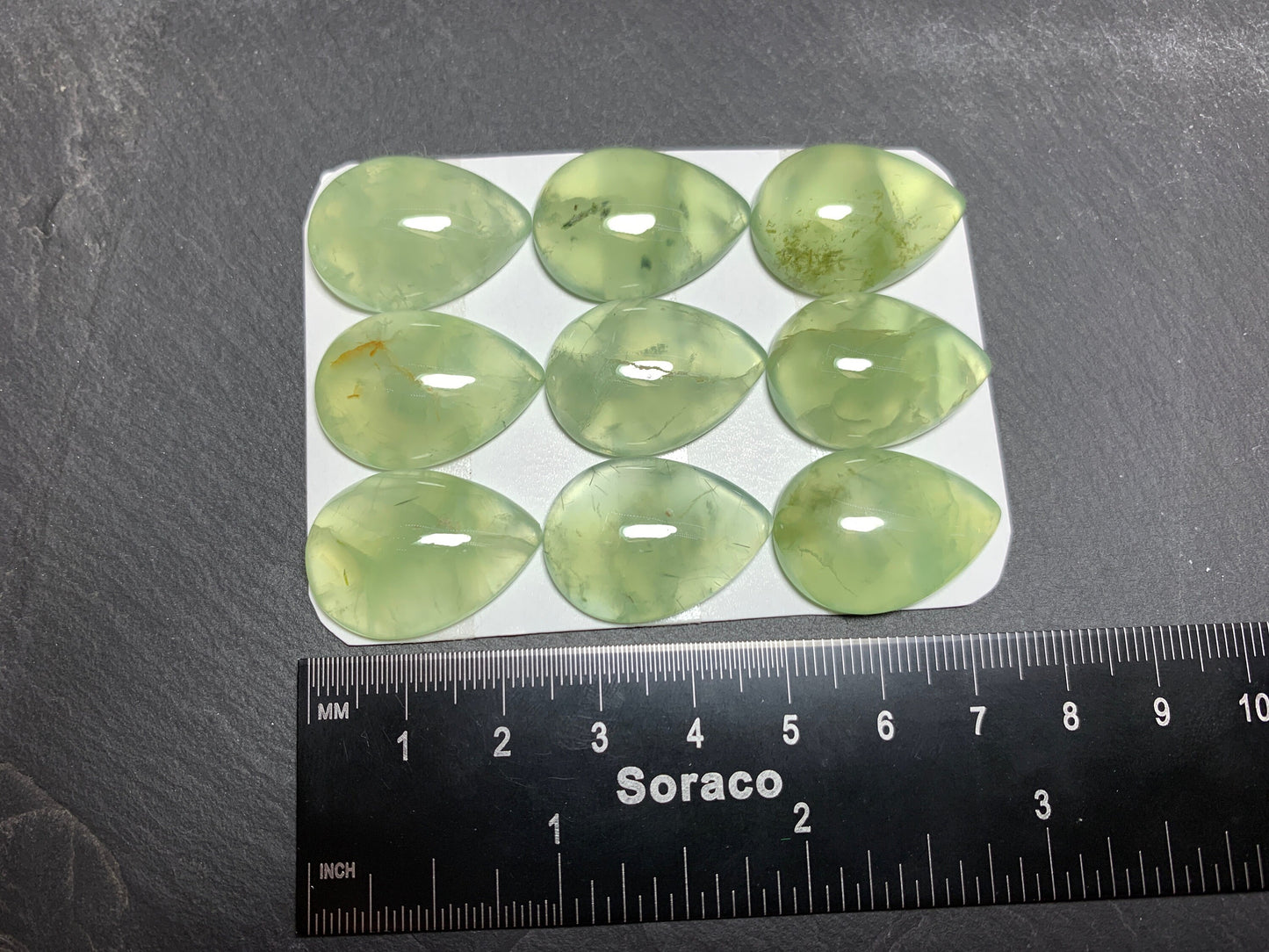 Prehnite pear 18x25mm Cabochon - Calibrated cabochons
