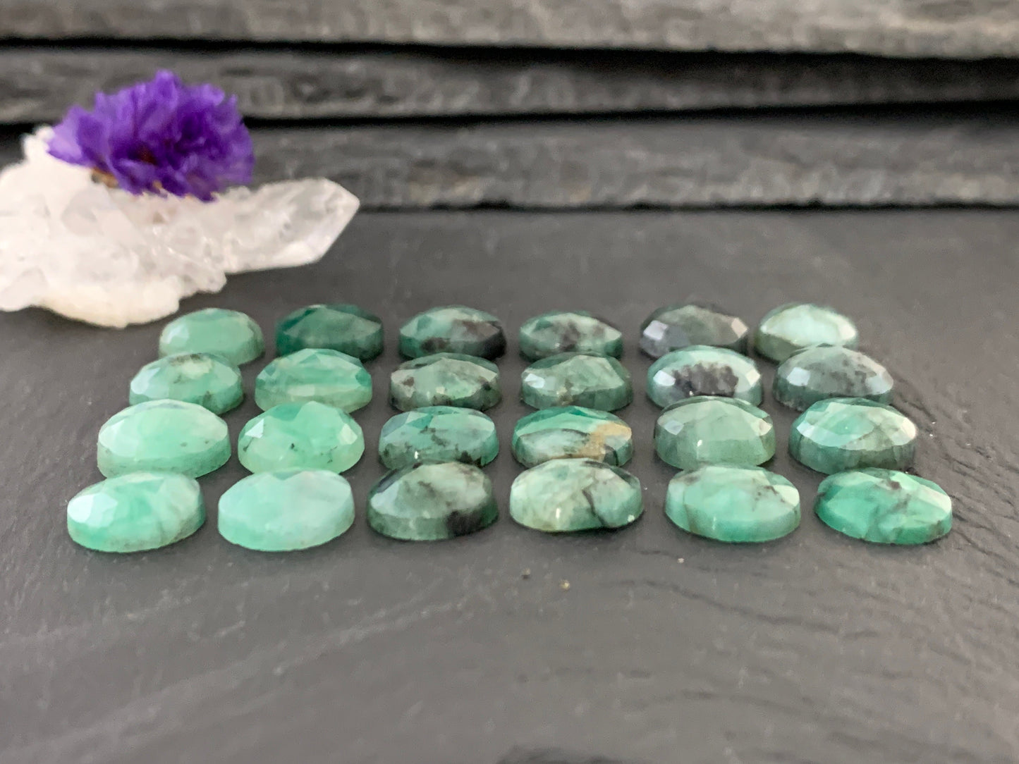 Faceted Emerald round 10mm cabochon