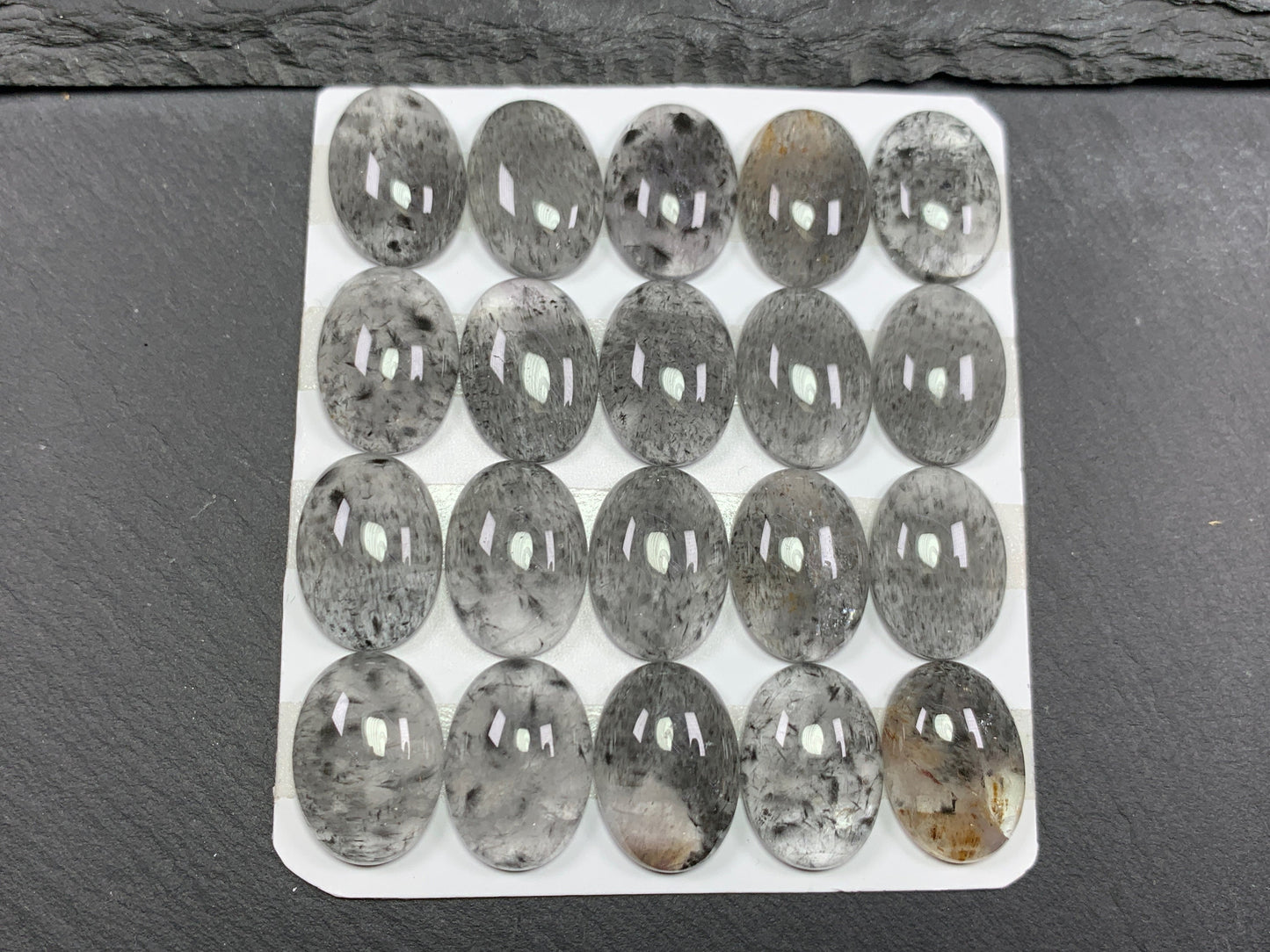 Super 7 oval 13x18mm cabochon - Calibrated cabochons