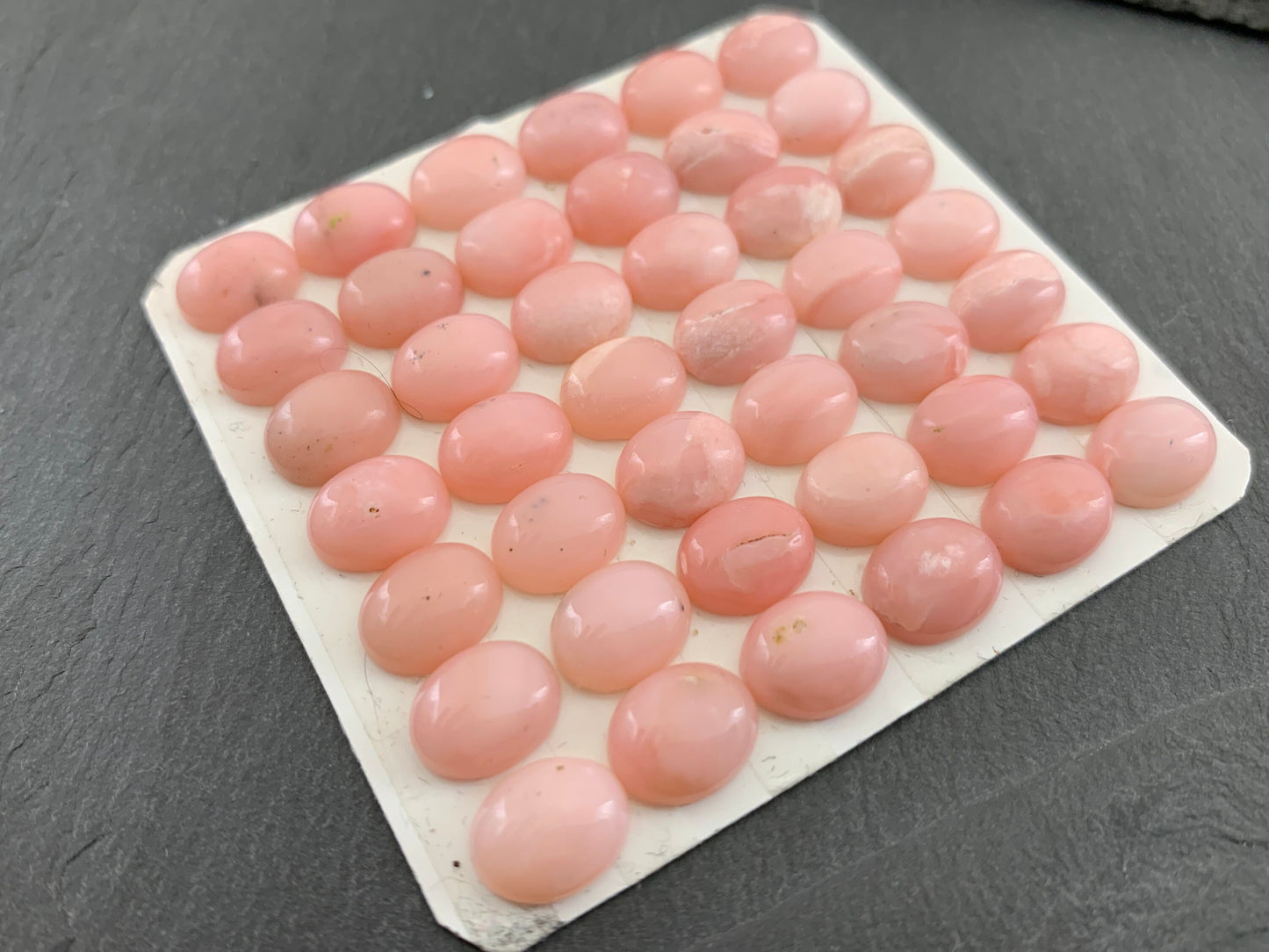 Pink Opal oval 8x10mm cabochon - Calibrated cabochons