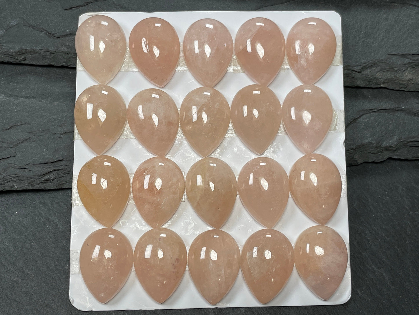 Morganite pear 13x18mm cabochon - Calibrated Cabochons